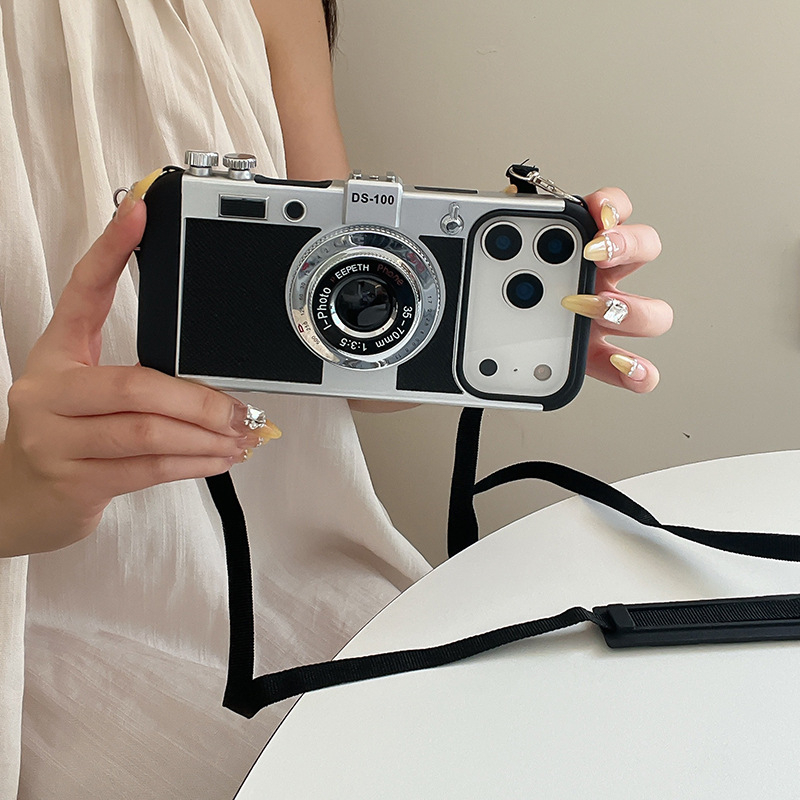 Phone Cases That Cover The Camera - Emily in Paris Vintage-Kamera-Design-Hülle für iPhone